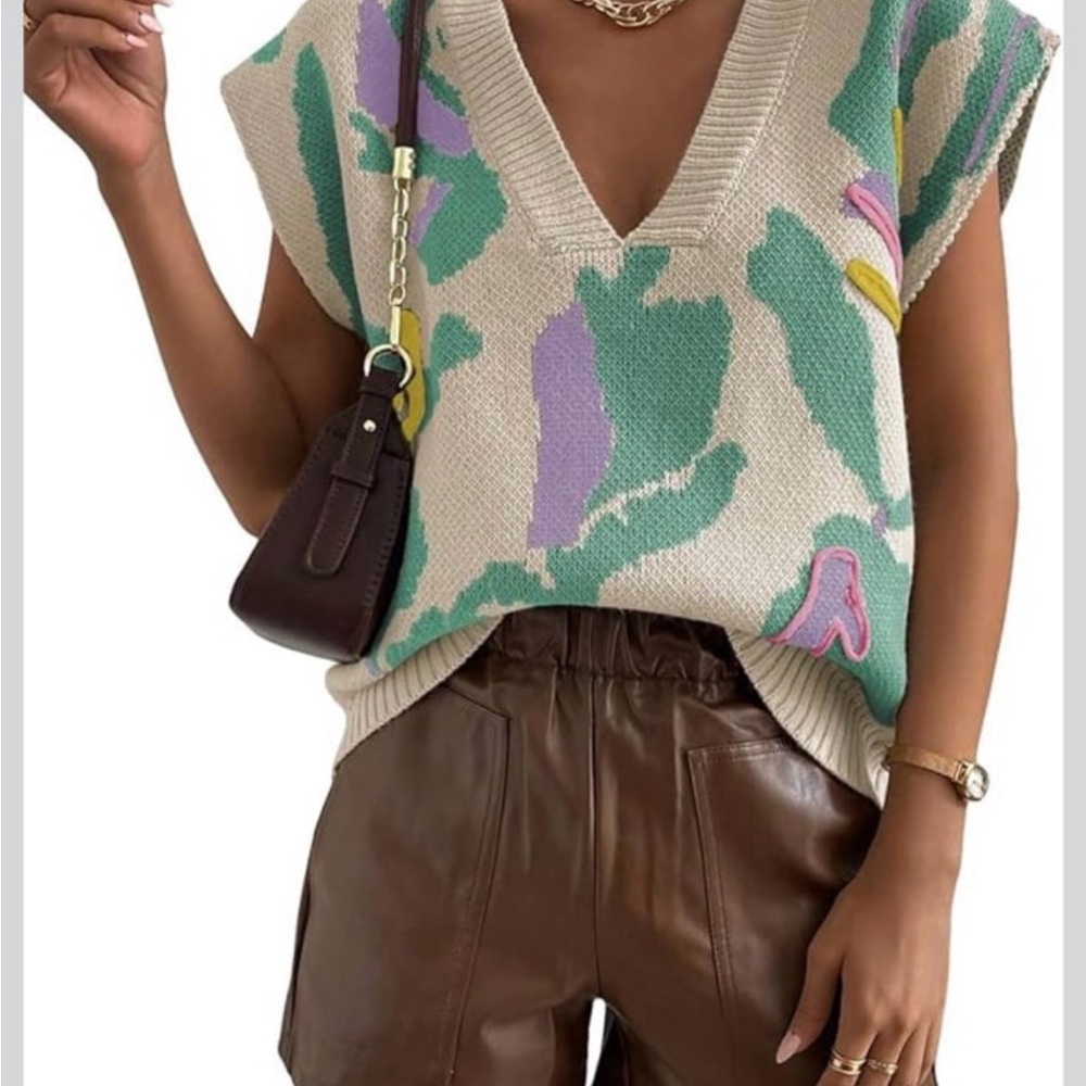 Stylish Multicolor Knit V-Neck Top